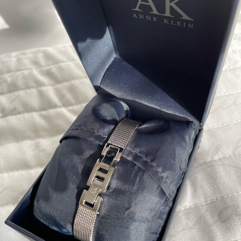 Anne Klein ⌚️